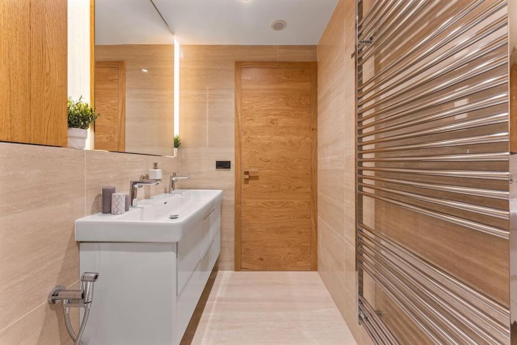Residence Koubek - Utulny Apartman S Vyhledem A Parkovanim ชปินด์เลอรูฟ มลิน ภายนอก รูปภาพ